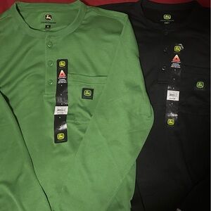 John Deere Men's Small Long Sleeve Green and Black thermal Henleys